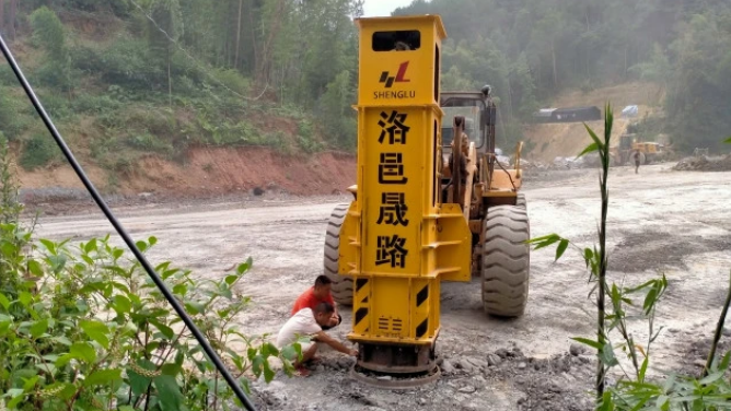 伊犁铲车带的夯实机的加固优点，液压夯实机怎么有效压实